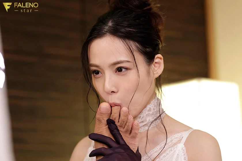 清楚な女が豹変する理性吹き飛びエクスタシーランジェリー 吉高寧々-10