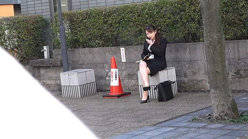 働くお姉さん インターネット配信番組のテイで出演交渉 中出しSEXまで持ち込むドキュメンタリー 不動産営業 ひまりさん(仮名)-1