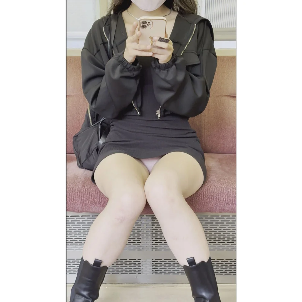 田舎ギャルさん、ミニスカ過ぎてずっと対面パンチラ