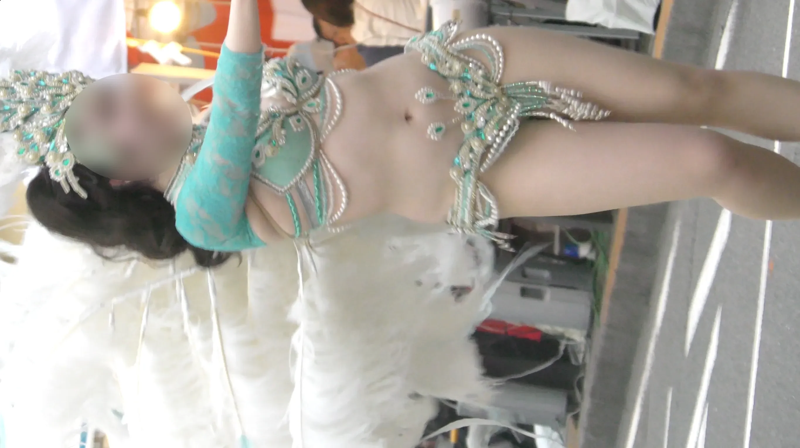 【フェチ動画】あまりに美しすぎる！白雪のような白肌と銀座夜蝶S級クラスルックスの美麗すぎる品を兼ね備えた女子大生サンバダンサー-1