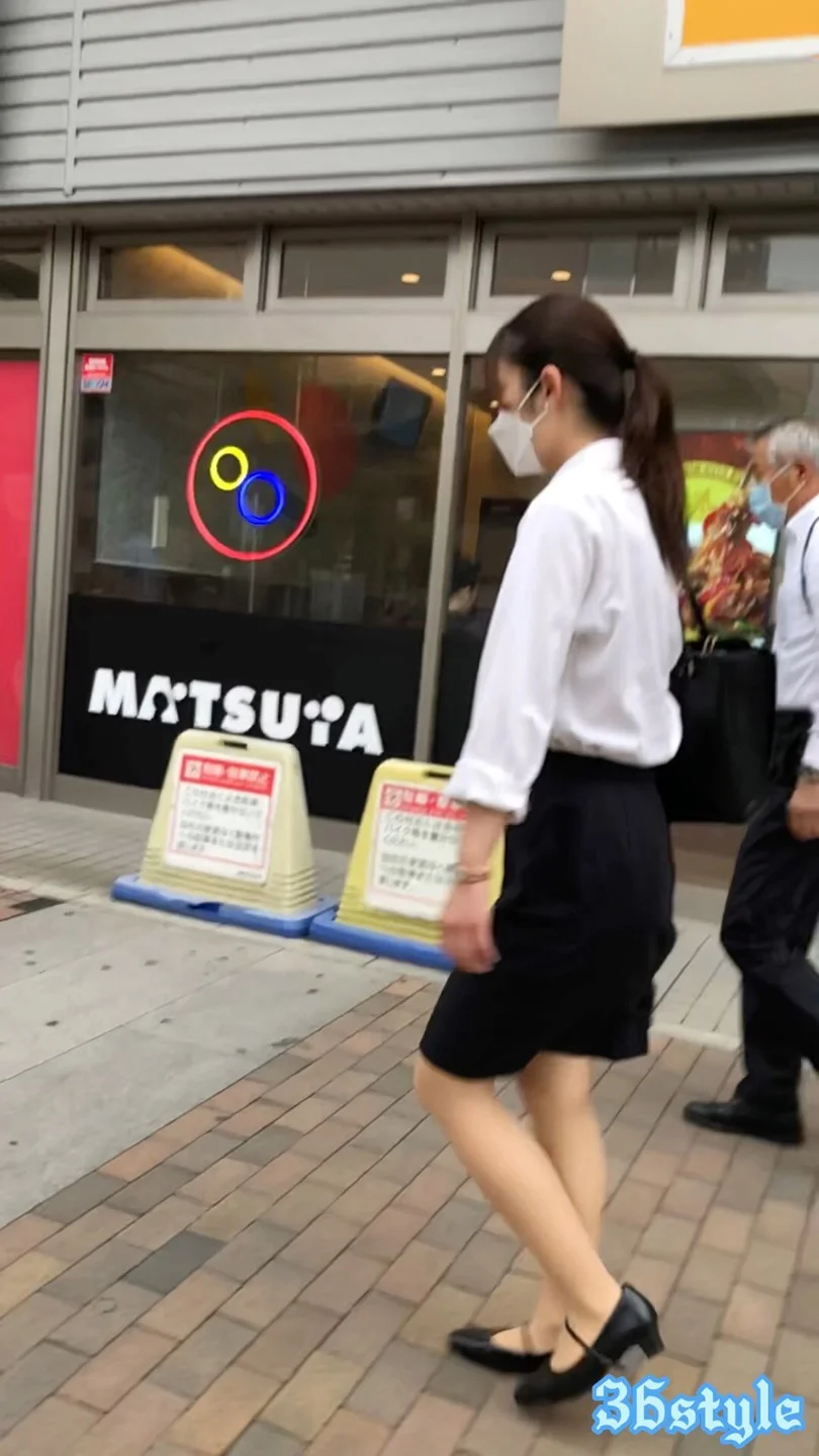 【再販】【横からの眺め128_ちっぱいver】スリムな新人ＯＬのちっぱいを横から！-1