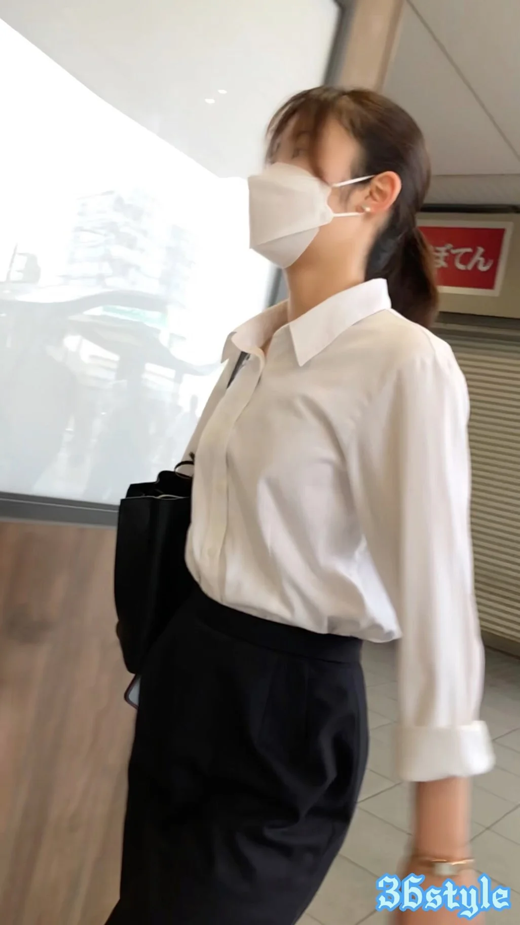 【再販】【横からの眺め128_ちっぱいver】スリムな新人ＯＬのちっぱいを横から！-4