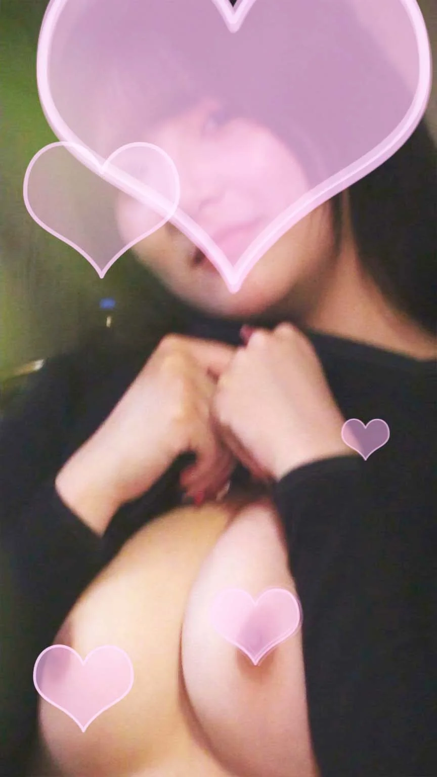大胆なＫさん　豊満なおっぱいとビン勃ち乳首　わしづかみにたまらずメロメロに・・・