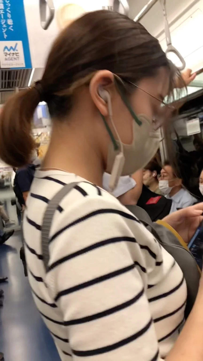 【すぐそこの眺め127】華奢なＯＬの隠れ巨乳を至近距離から！-2