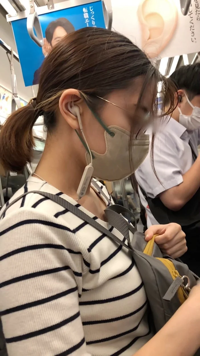 【すぐそこの眺め127】華奢なＯＬの隠れ巨乳を至近距離から！-4
