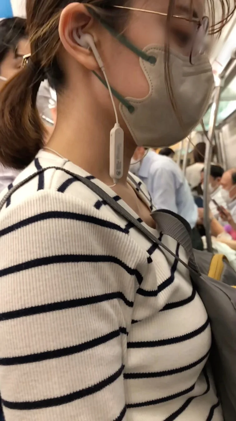 【すぐそこの眺め127】華奢なＯＬの隠れ巨乳を至近距離から！-6