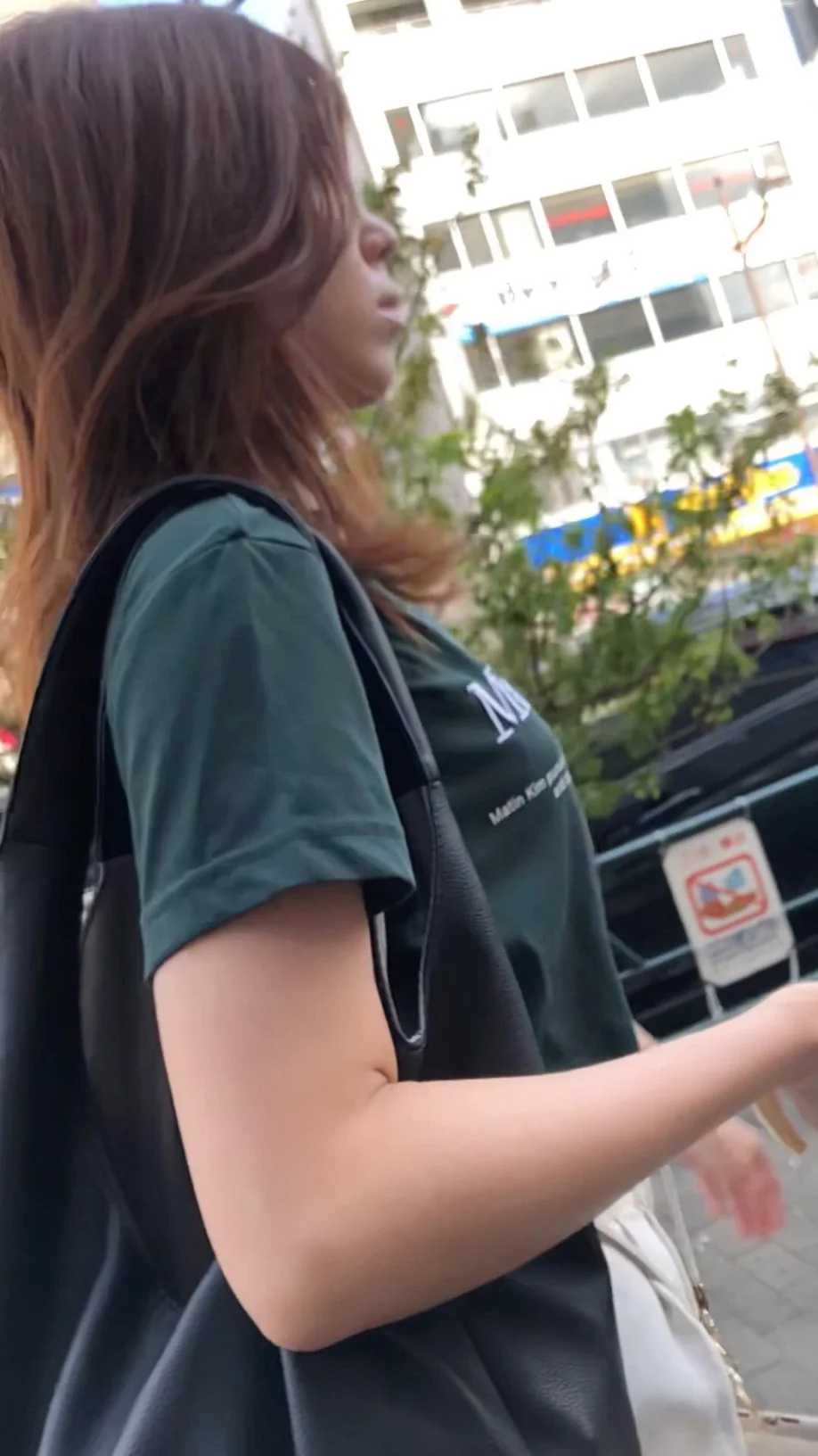 【横からの眺め304】スタイルの良い美人ＯＬの小刻みバウンドを追いかけて！-3