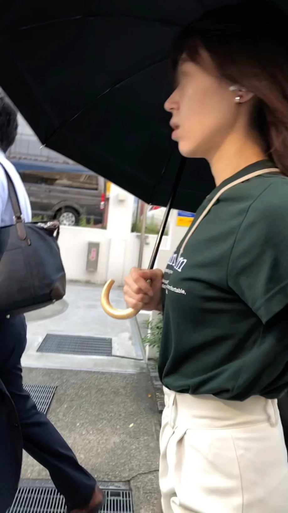 【横からの眺め304】スタイルの良い美人ＯＬの小刻みバウンドを追いかけて！-6