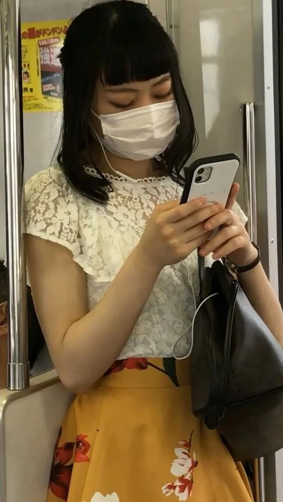 【再販】001可愛い娘逆さ撮り3人まとめ！