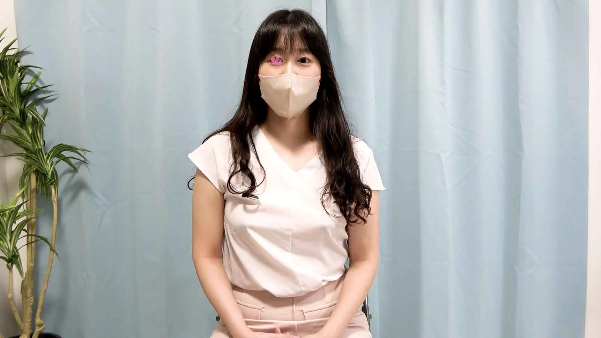 黒髪清楚患者の美巨乳お触り検診♡ワクチン接種でノーブラおっぱいを揉みしだく♡【パンチラ／病院】-1