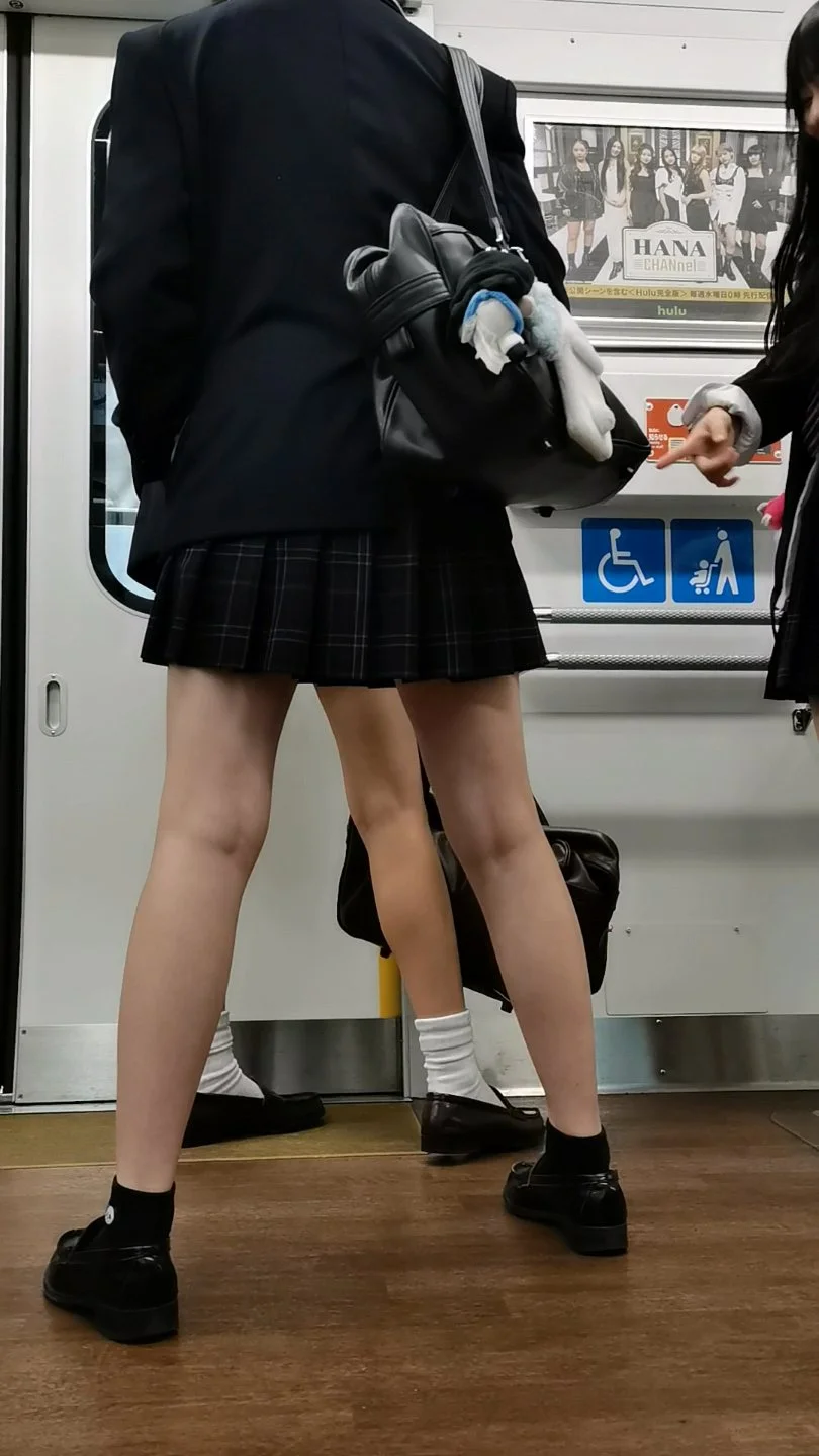 美脚探索シリーズ14 脚をよく開く三人組