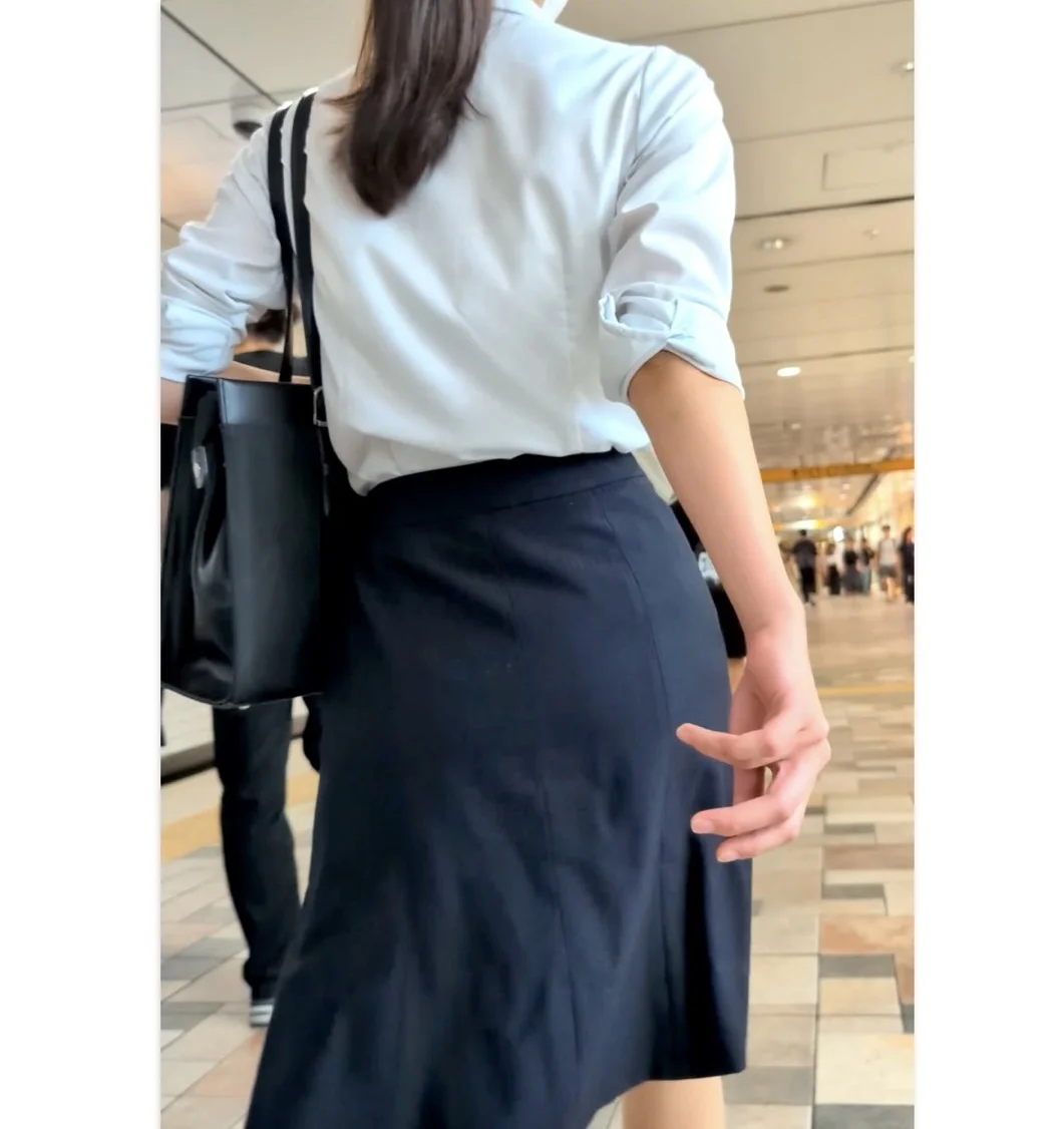 【452】就活OLのヒラヒラスカート長編歩行クラクラしましょう。