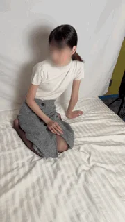 【ストレッチに夢中】清楚な美肌スレンダー「あつこ」ストレッチしてただけでクロッチぐしょ濡れ、身体観察からの指ズボ-1
