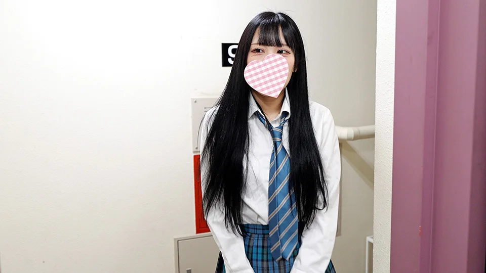 3人目のアイドル顔はアナルくぱぁ。ノーパン登校３名のエレベーター盗撮！-3