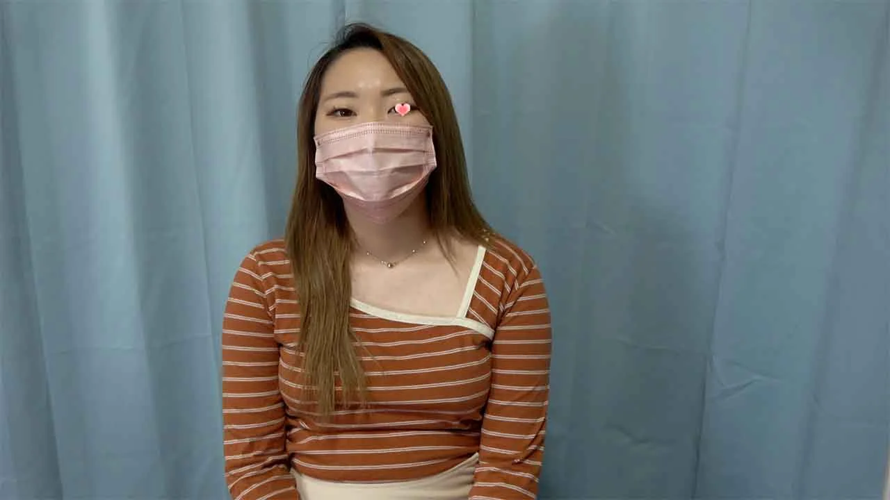 妊婦ママさん患者の無防備接種！ノーブラ美乳を揉みしだき、白パンツを真下から撮影！-1