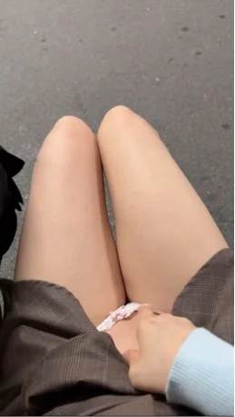 完全顔出し♡超ミニキャミワンピでぱんちら＆胸ちら散歩♡-1