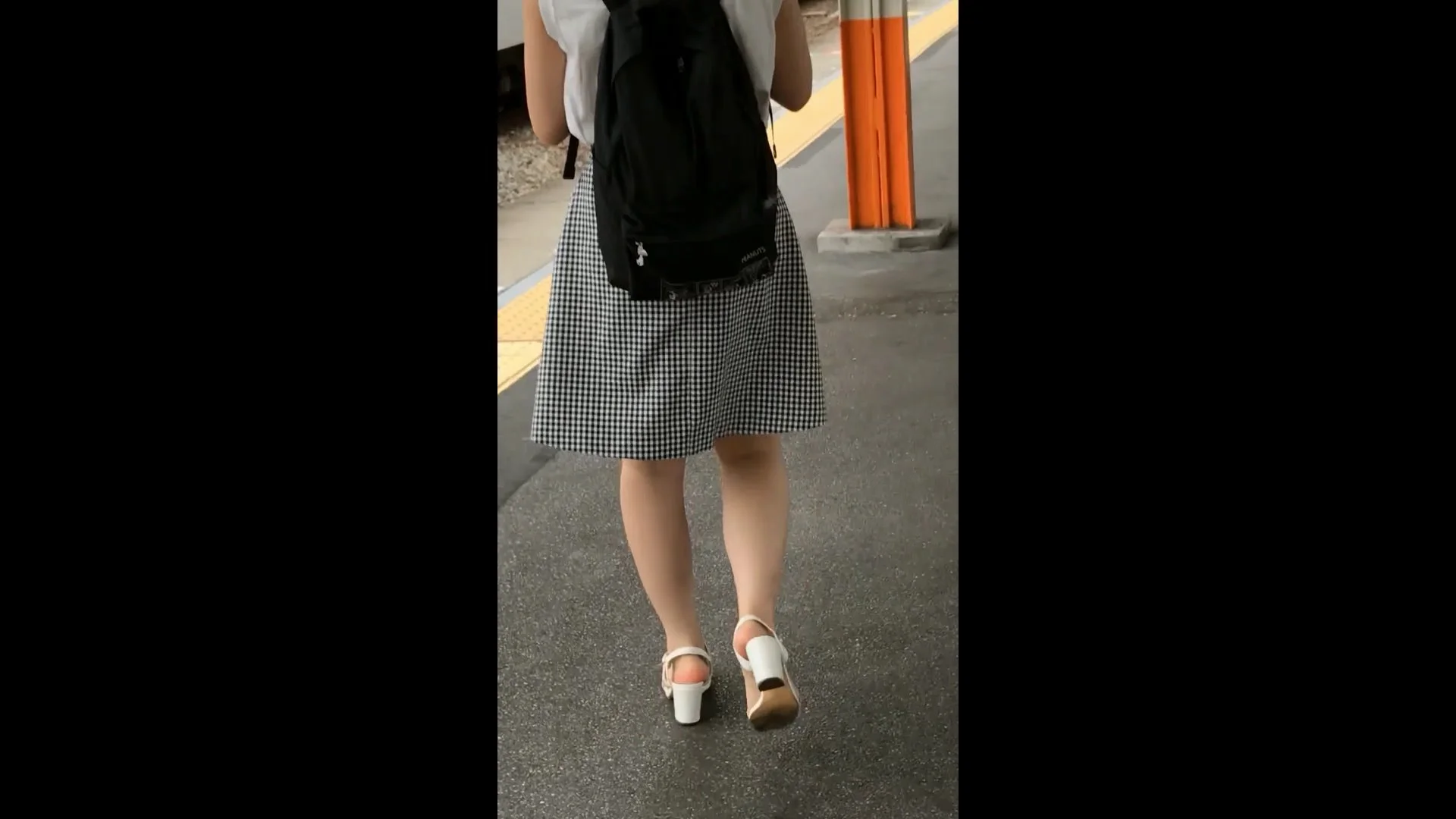 【再販】061素敵な女子大生お姉さん2人を色々じっくり観察！-1