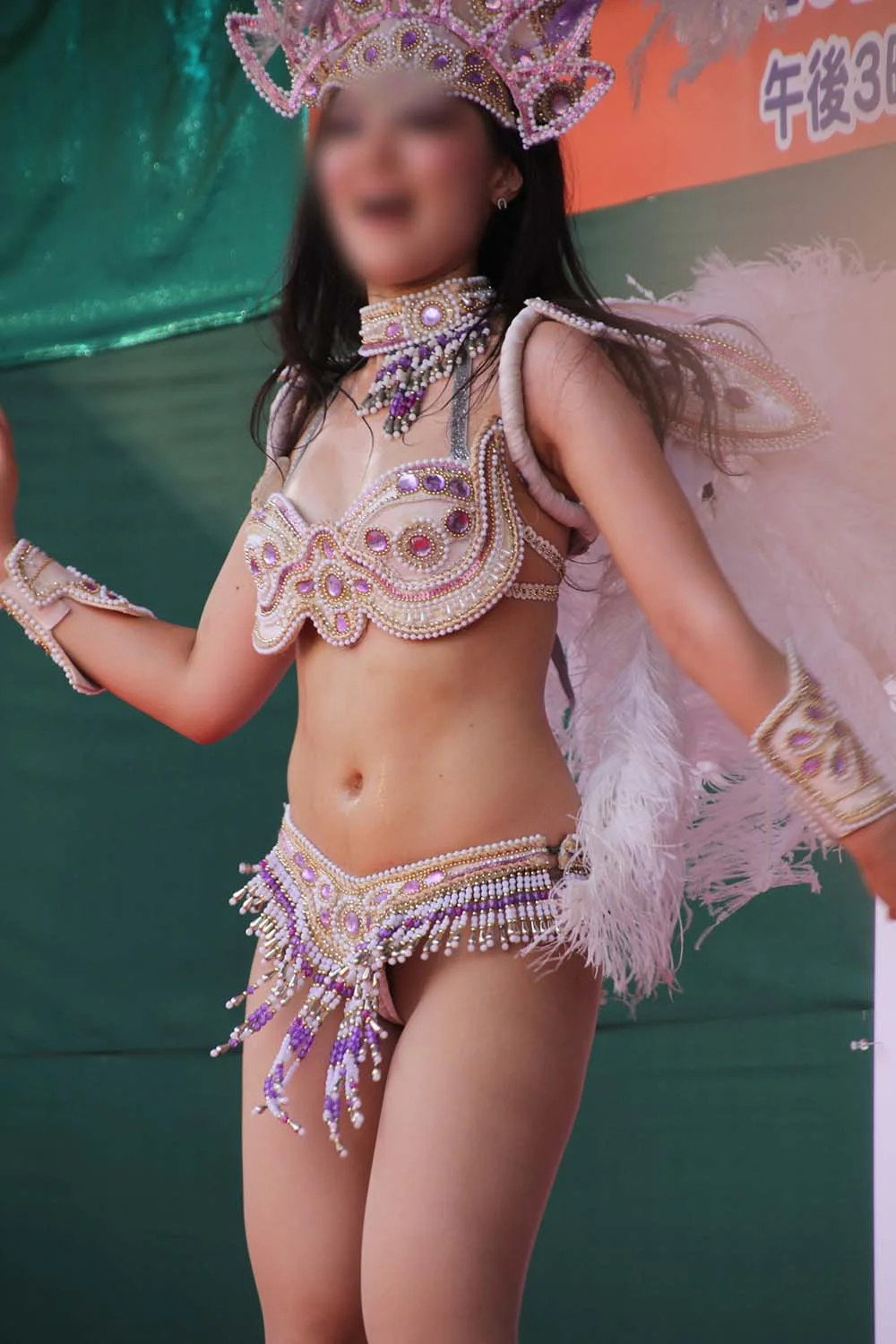 【再販】【写真】超美BODY＆美脚！長い黒髪、瞳、唇が魅力的で妖艶な女子大生サンバダンサー 高画質250枚！