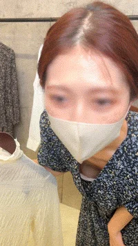 [配信胸ちらハプニング39]店員ロープレ中の事故！胸チラ・裸流●(アパレルライブ配信)