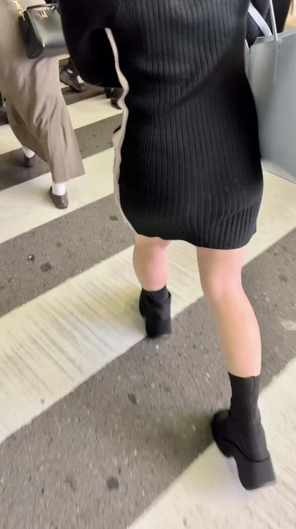 タイトスカート女子コレクションVol.42 パン線やなんかエロいお尻のお姉さんたち４連発！