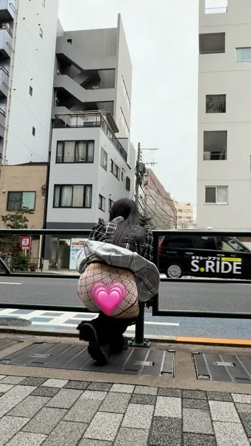久しぶりの地雷系超ミニスカでモンローぱんちらやばかった(˶°口°˶)-5