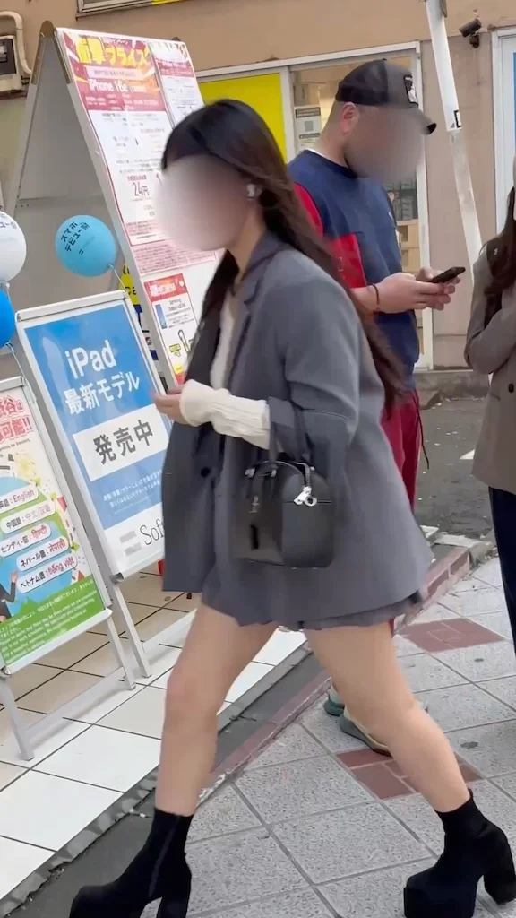 【再販】《４K・高画質》 No.1359「JK風ファッション！とんでもなく可愛らしい美女のミニスカの中身」-6