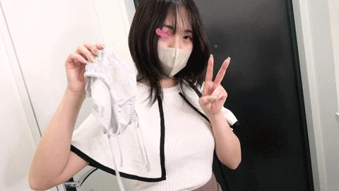 ネットリ濃厚買取。黒髪のS女性にゴミを見るような目線を向けられました。美乳揉みと使用済みパンツ買取【パンチラ/巨乳】