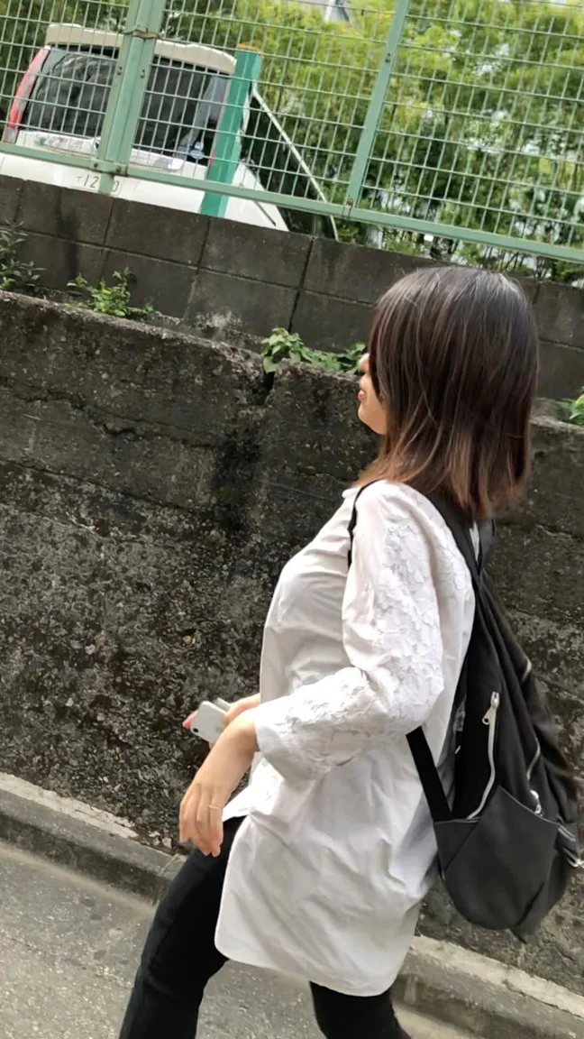 【横からの眺め371】小柄なＯＬのＧカップバウンドに釘付け！！-2
