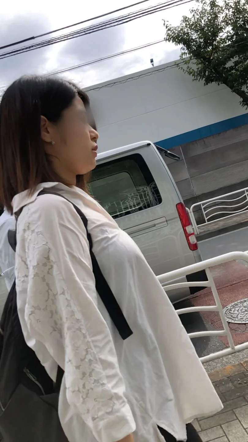 【横からの眺め371】小柄なＯＬのＧカップバウンドに釘付け！！-6
