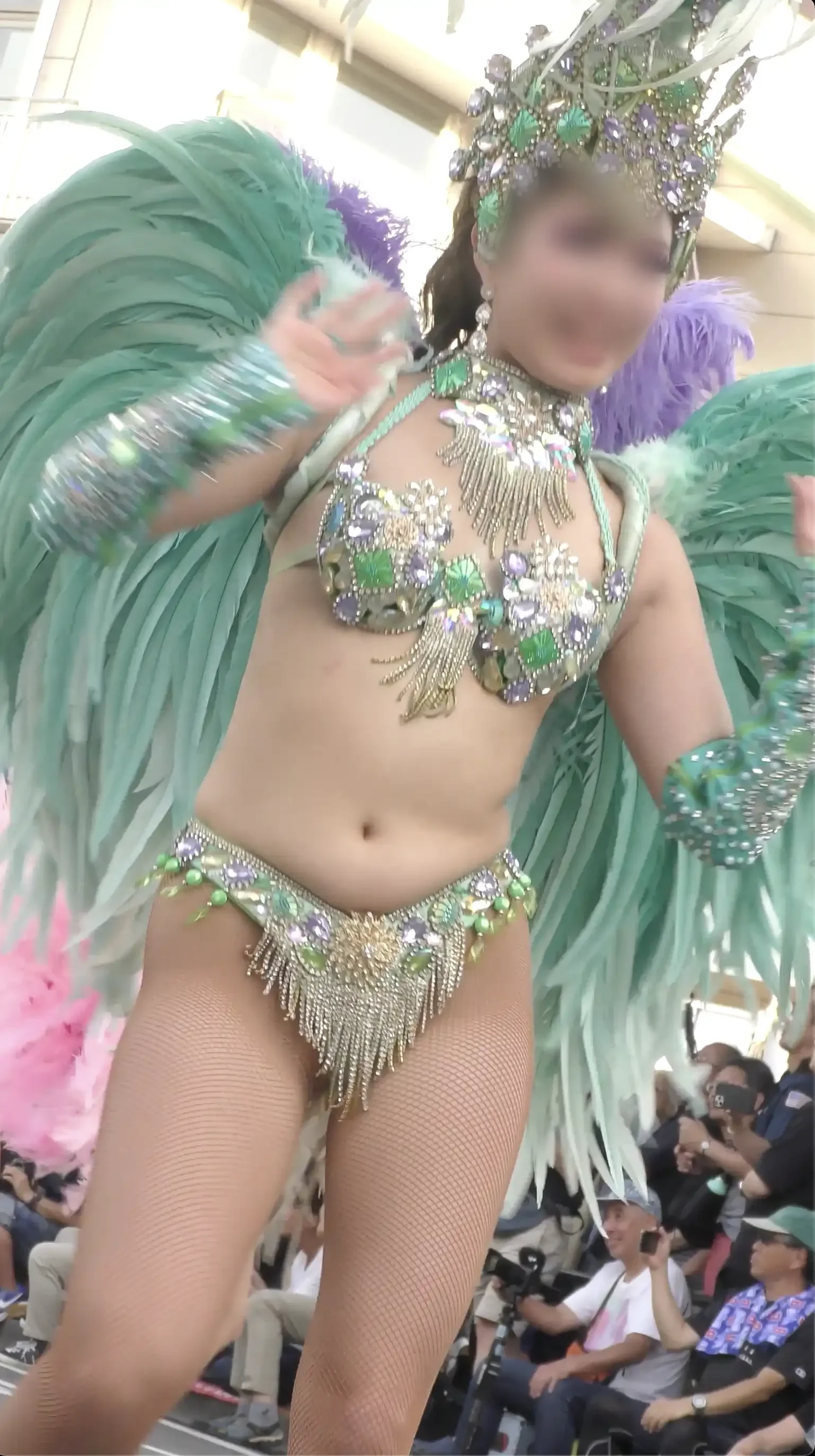 【フェチ動画】4K! 魅惑の美ヒップ！スタイル、ルックス、スマイル 真夏に舞い降りた三拍子揃った世代最高ミューズ！ミント姫-5