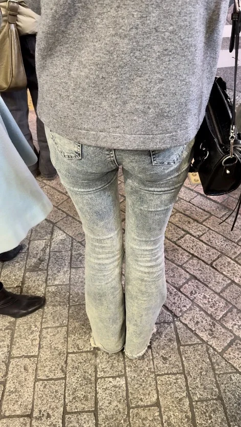 デニム女子コレクションVol.111 モデルスタイル美デニムJDと柔らかそうな美尻デニムのネイリストのお姉さん