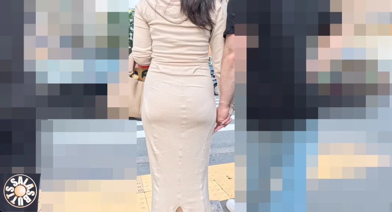【4K高画質】大きめフルバックラインのワンピ女子
