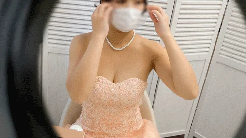 巨乳新妻さんのドレスお着替え【前撮り・新婦・花嫁】