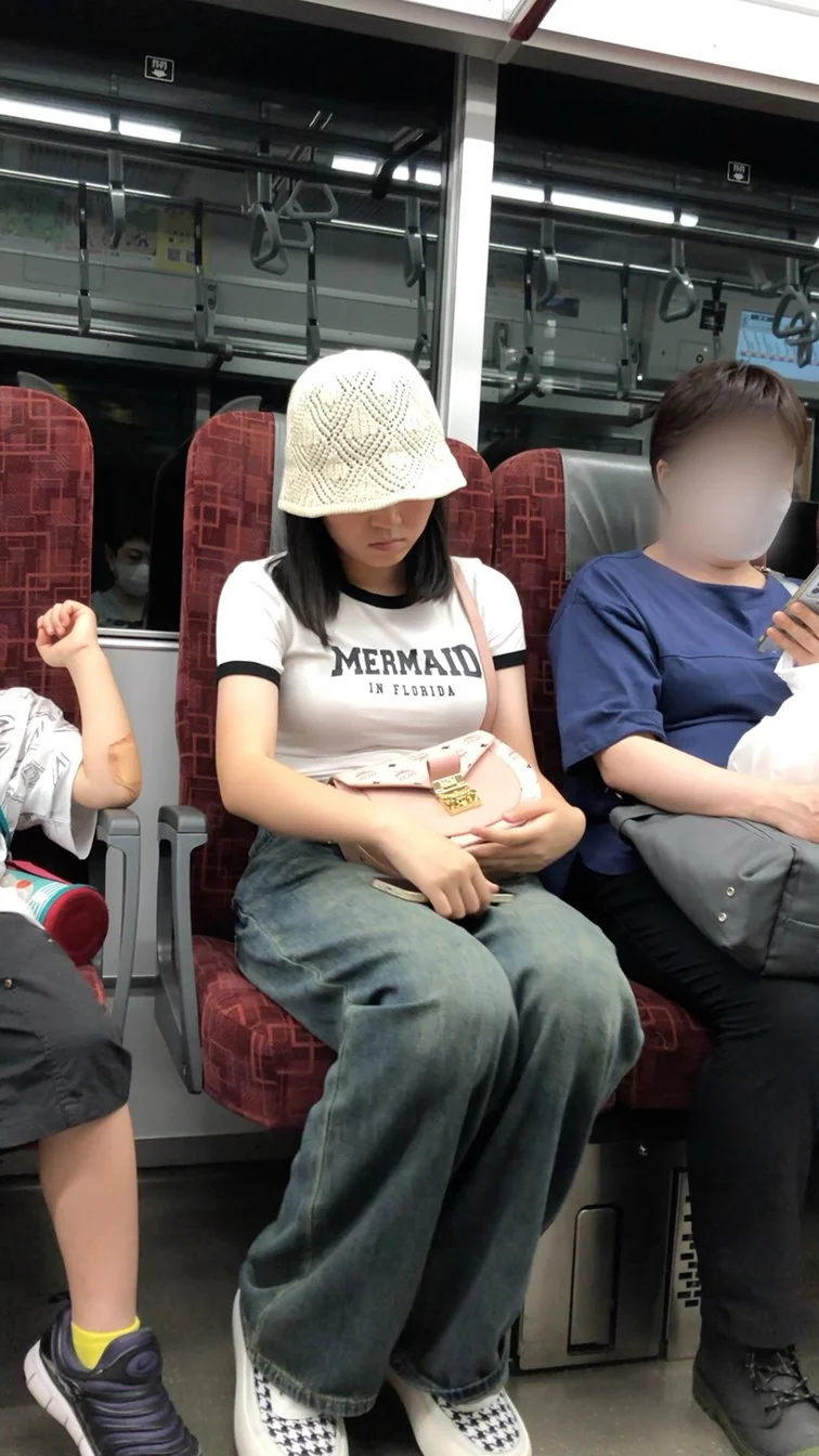 【正面からの眺め29】スタイル抜群のヤングママのＧカップ爆乳に釘付け！！-2