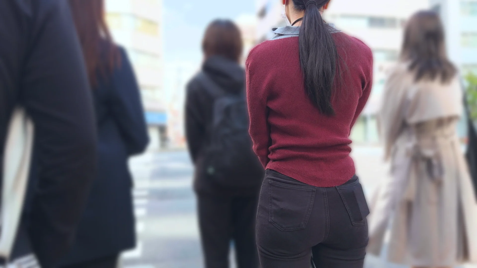 歩行記録0352「デカ尻くびれボディのナチュラル系ジーンズお姉さん」(全4名)