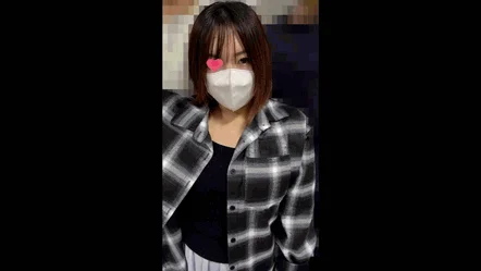 巨乳OLに集団でお触り。パンツも脱がして、乳首と手マンの2点同時お触り。