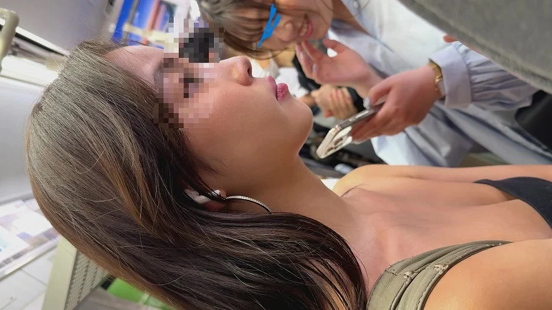 【再販】美女ギャルを凝視するだけの動画(/ω＼)胸チラもあるよ！