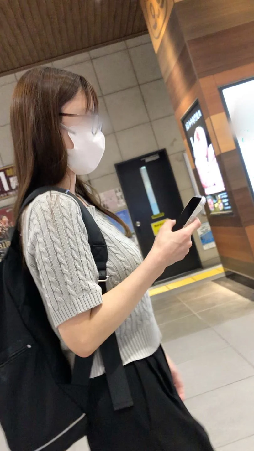 【横からの眺め407】清楚系のゆるふわＯＬの柔らかおっぱいを追いかけて！-6