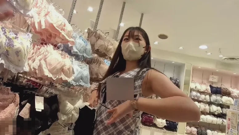 【再販】行くぜ下着屋さんのパンティ！セックス用の下着説明させてセクハラ。