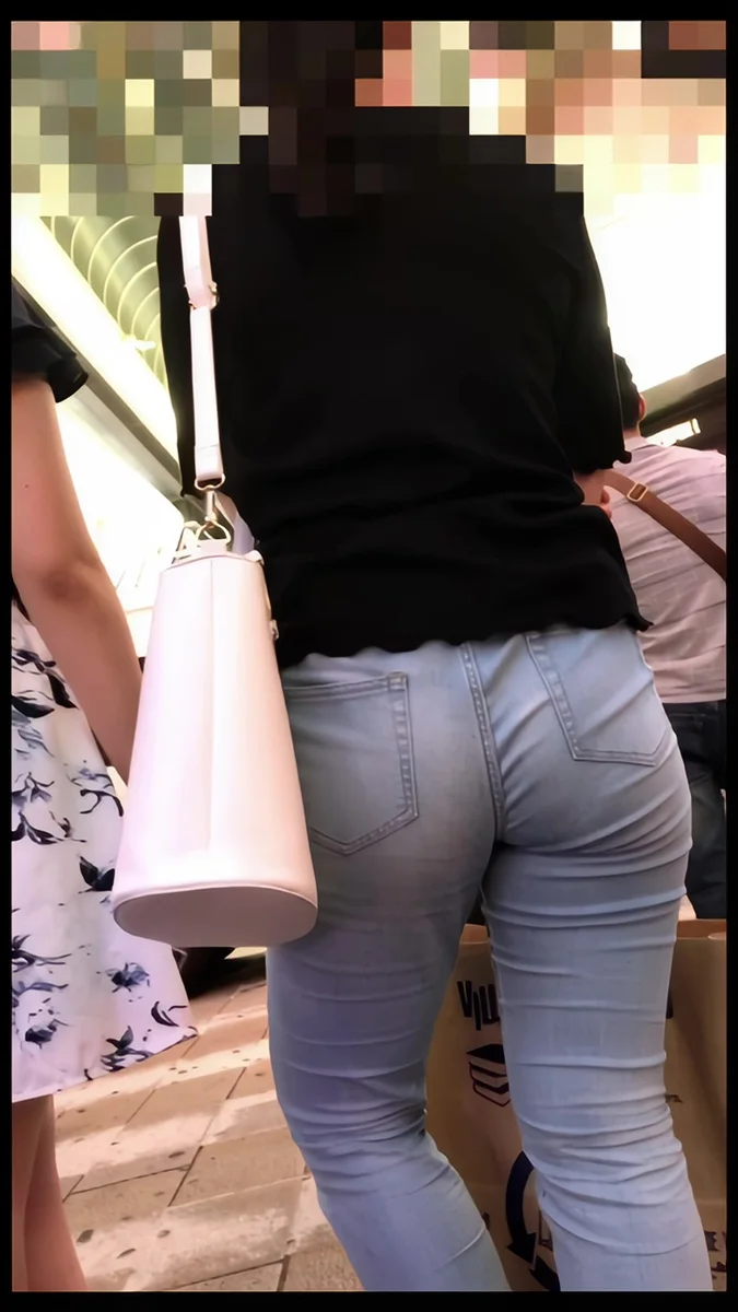【再販】213真面目でおとなしそうなのにエッロい巨尻のお姉さん-4