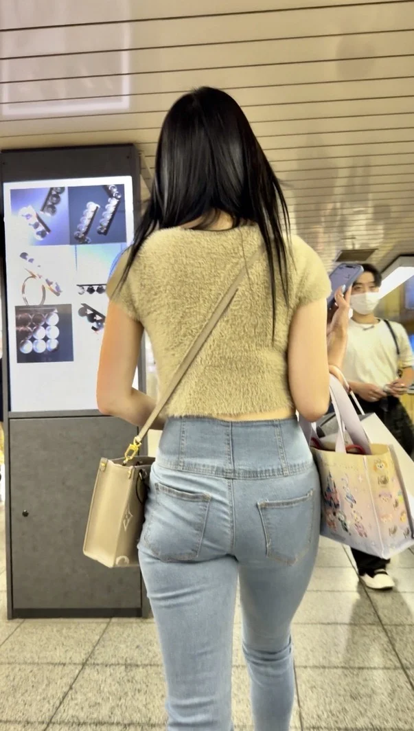 デニム女子コレクションVol.184 美脚スキニーの美デニムお姉さん２連発！-2