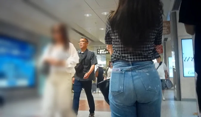(13名収録)超ドデカ神美爆尻の激カワ女子大生の爆裂モッコリデニム、超絶クビレ美人ギャルのスキニーPラインなど-2