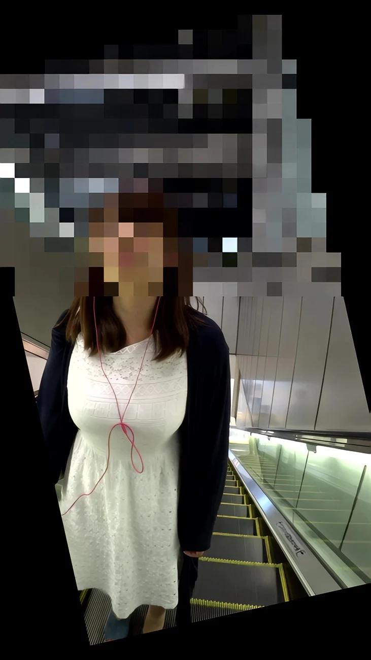 【再販】219透けまくりパンティがエロいギャルと気だるそうな巨乳お姉さん-5