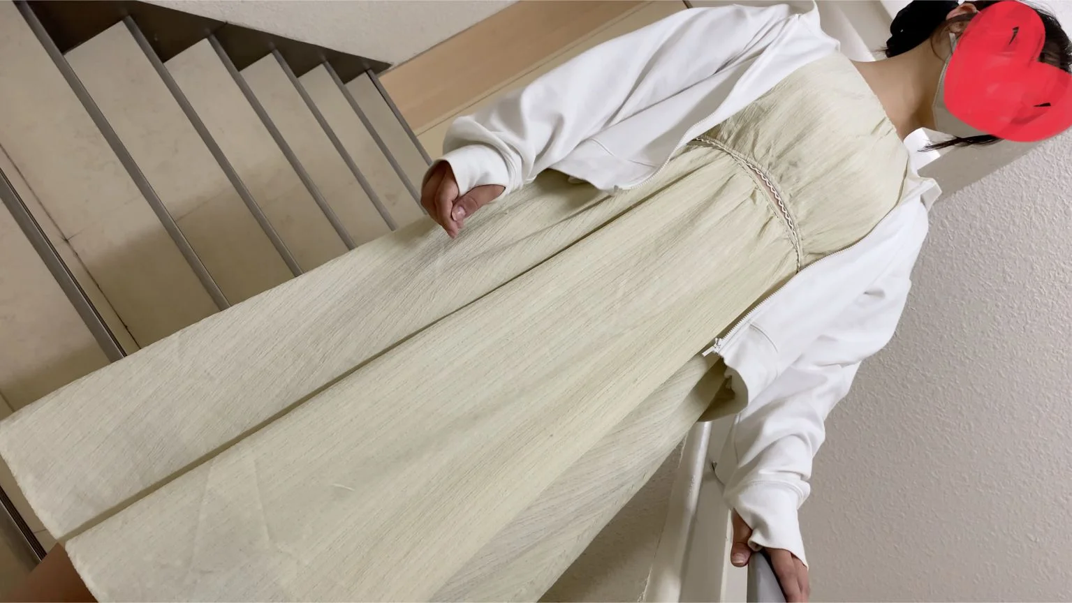 【再販】37H【だまし撮り】[企画]いつの間にかパンチラモデルに。(ビルの片隅で言いなりに)-3