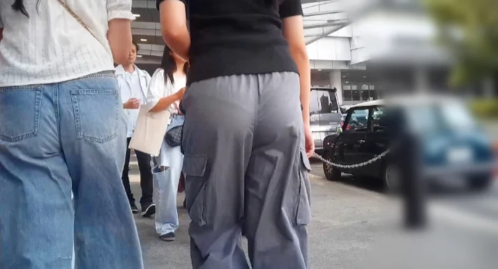 (10名収録)超絶クビレスタイルなのにエグい美爆尻肉の美人女子大生の密着スキニーデニム-3