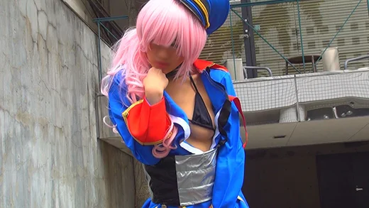 エロ過ぎる露出大好きコスプレイヤーさんの野外コスプレ撮影ｗ青空のもとチクぽろ多発で通行人もドン引きする異次元の映像ｗ-4