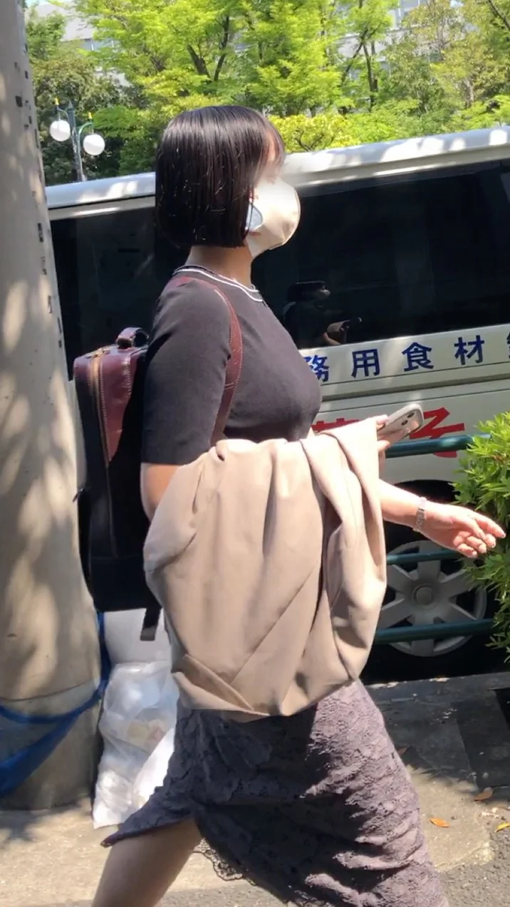 【横からの眺め416】おとなしそうな小柄ＯＬの巨乳バウンドに大興奮！！