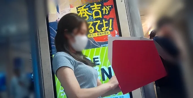 作業中の超絶美人OLが最高過ぎるなど-1