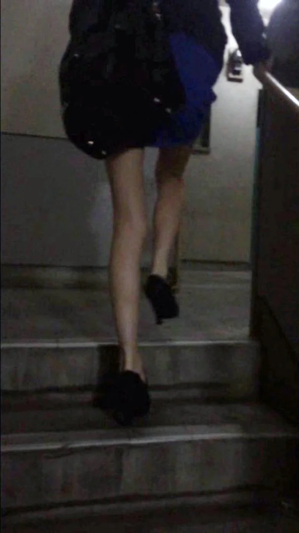 【素人ストーキング×第②弾】帰宅途中の超絶生足美脚のS級スリム美女と階段でナンパ即ハメ！